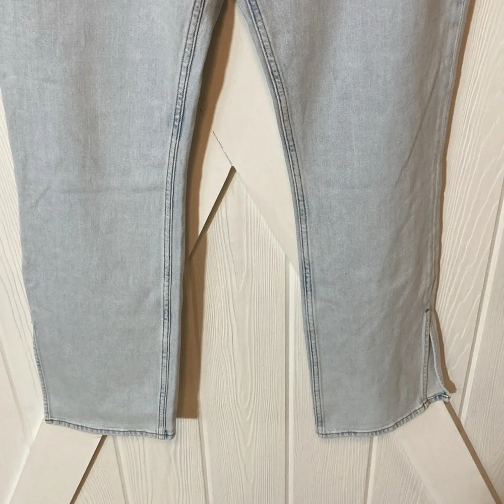 Abercrombie & Fitch - The Slim Straight Ultra High Rise - Picture 4 of 12